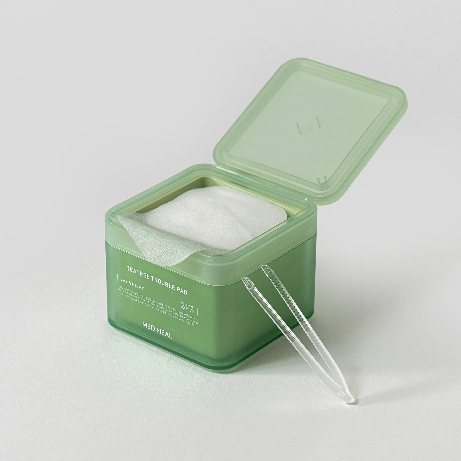Mediheal Tea Tree Trouble Pad 100 Pads for blemish-prone skin in Pakistan.